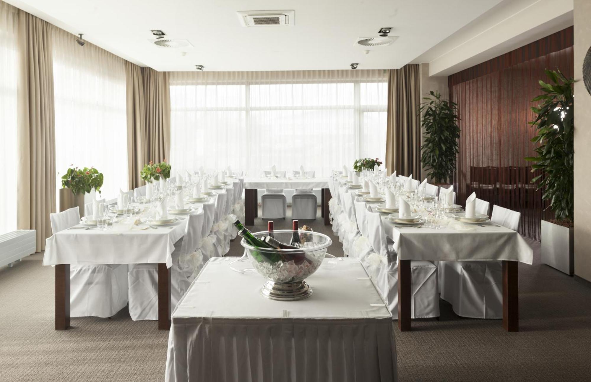 Wellness Hotel Abacie Нови-Їчін Екстер'єр фото
