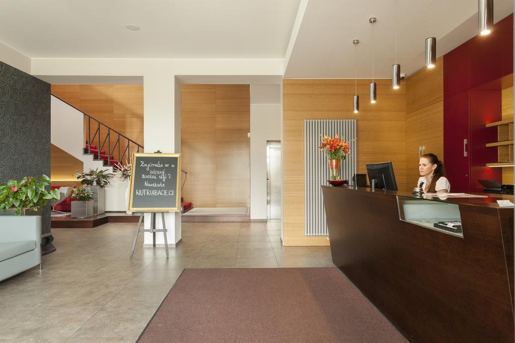 Wellness Hotel Abacie Нови-Їчін Екстер'єр фото