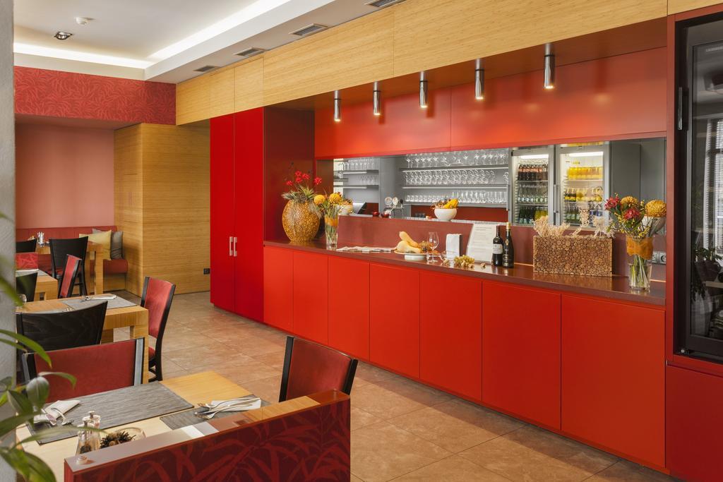 Wellness Hotel Abacie Нови-Їчін Екстер'єр фото